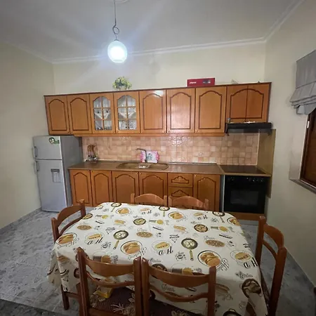 Festim Apartment *